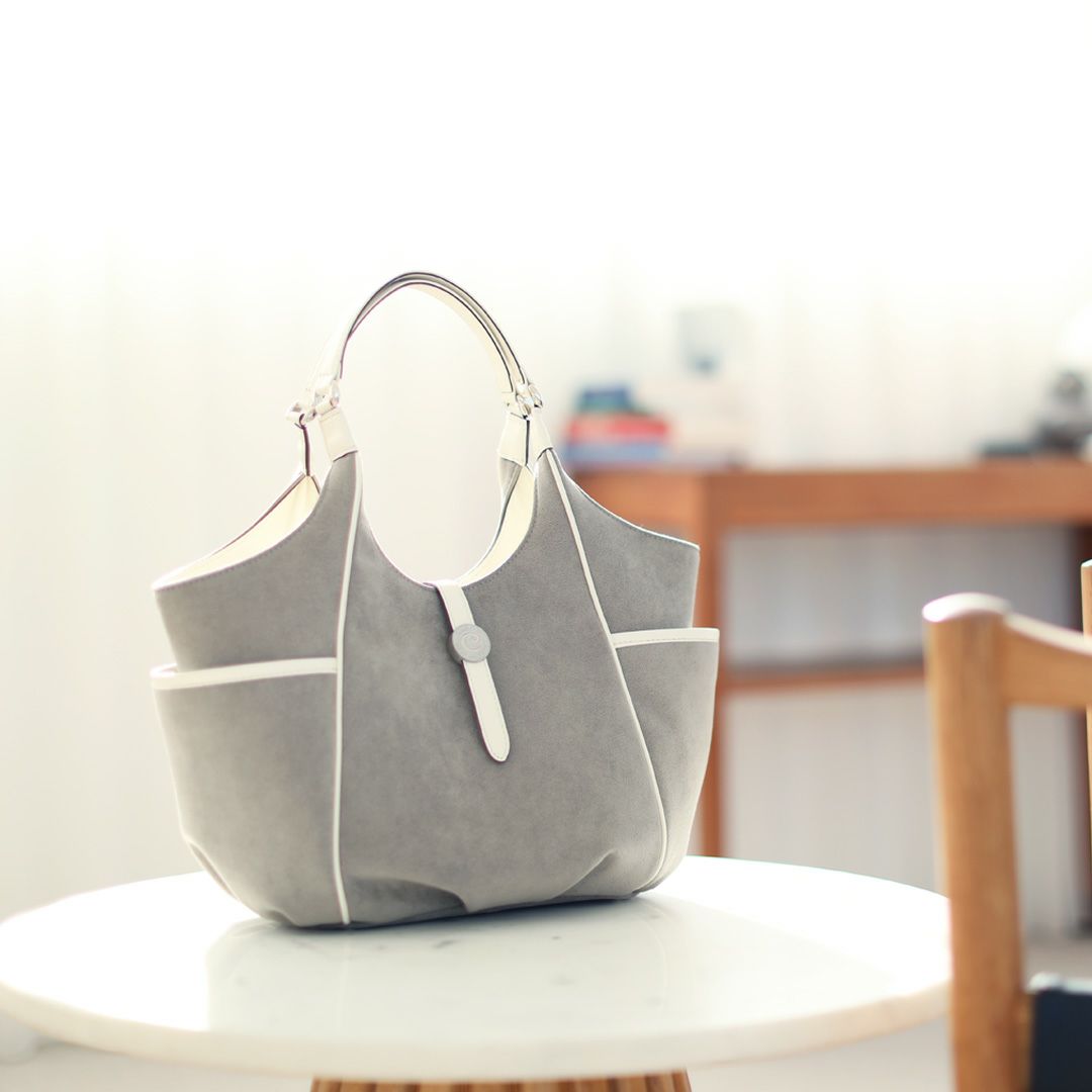 かとふ⭐　グレージュ cooga】魔法のようなニュアンスグレーのA4トート Cat Suede（キャット
